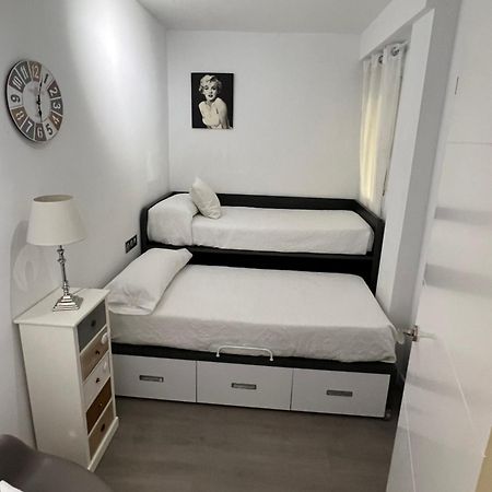 Nuevo!! Apartamento Lujo&Confort. Parking セビリア エクステリア 写真