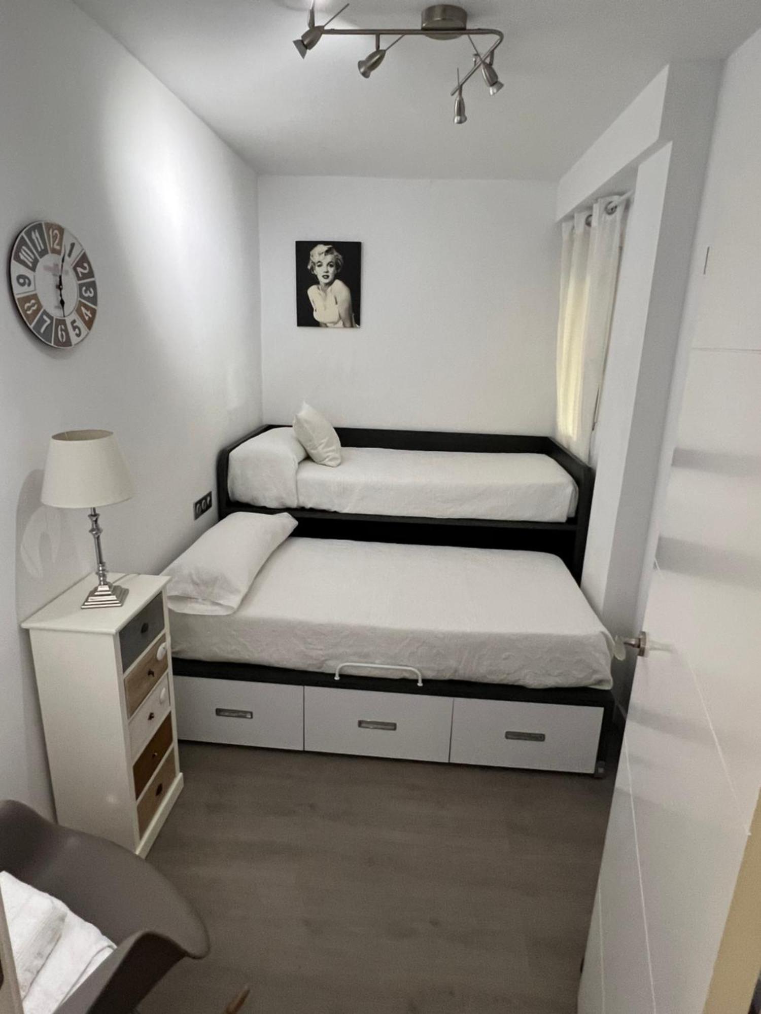 Nuevo!! Apartamento Lujo&Confort. Parking セビリア エクステリア 写真