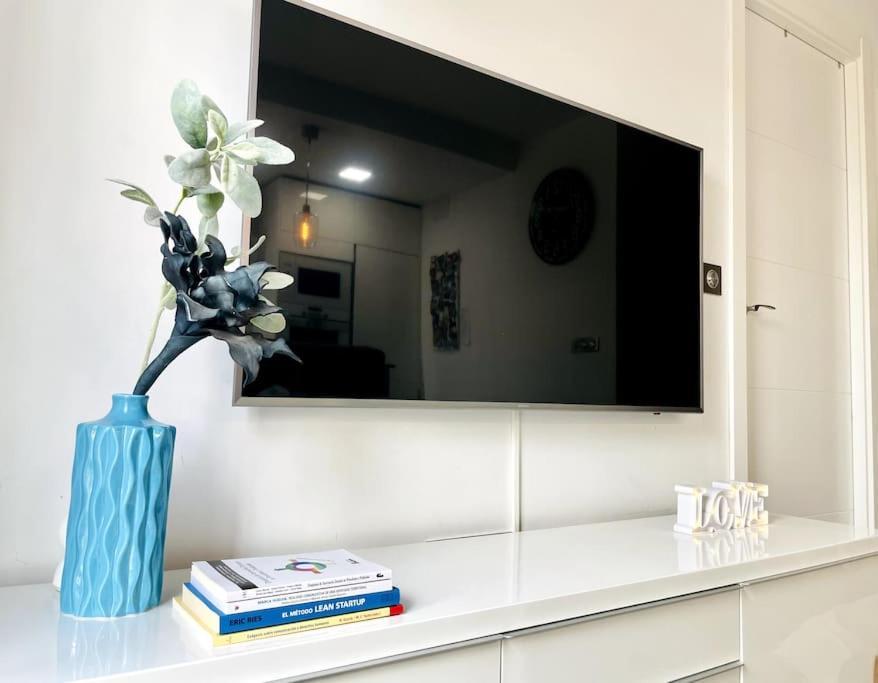 Nuevo!! Apartamento Lujo&Confort. Parking セビリア エクステリア 写真